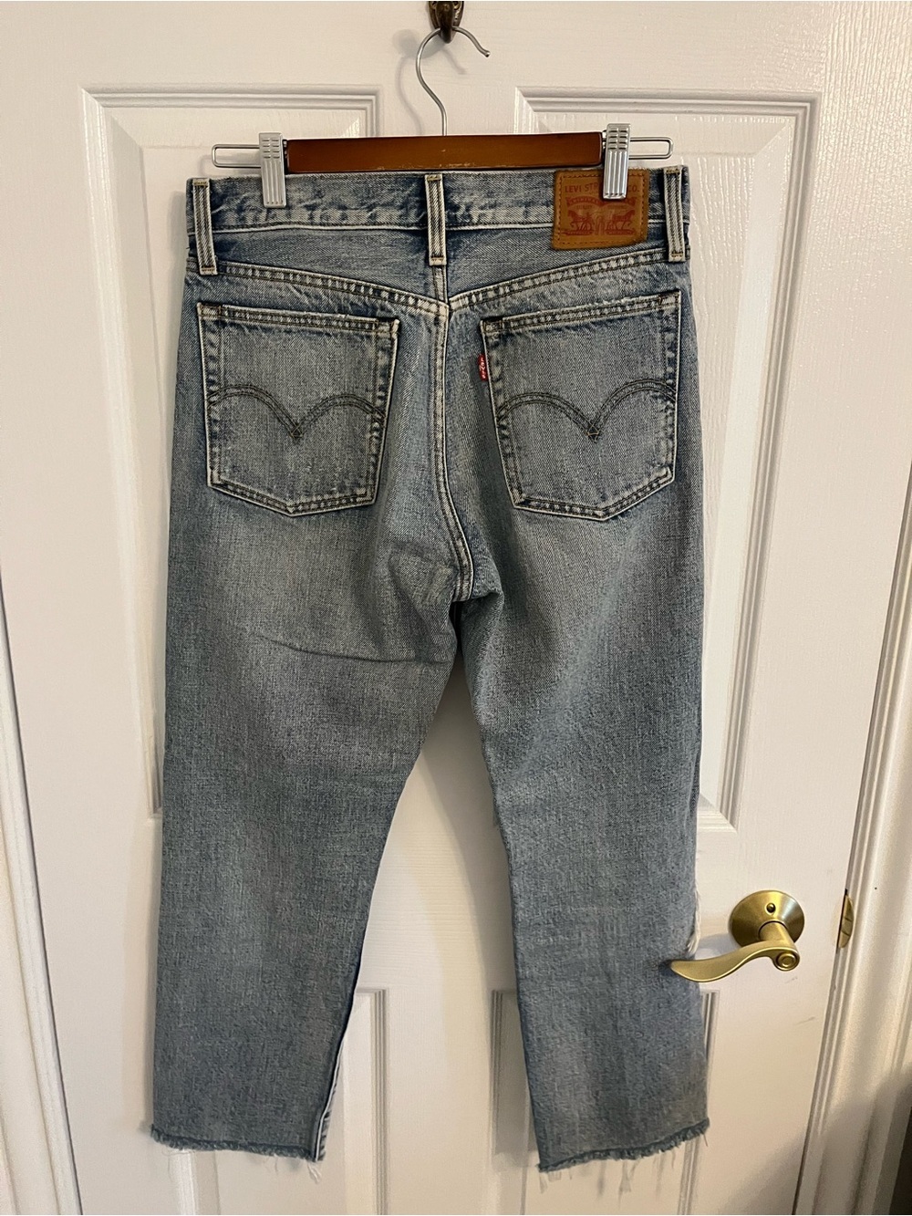Levi's Distressed Light Blue Ripped Jeans - Picture 4 of 7